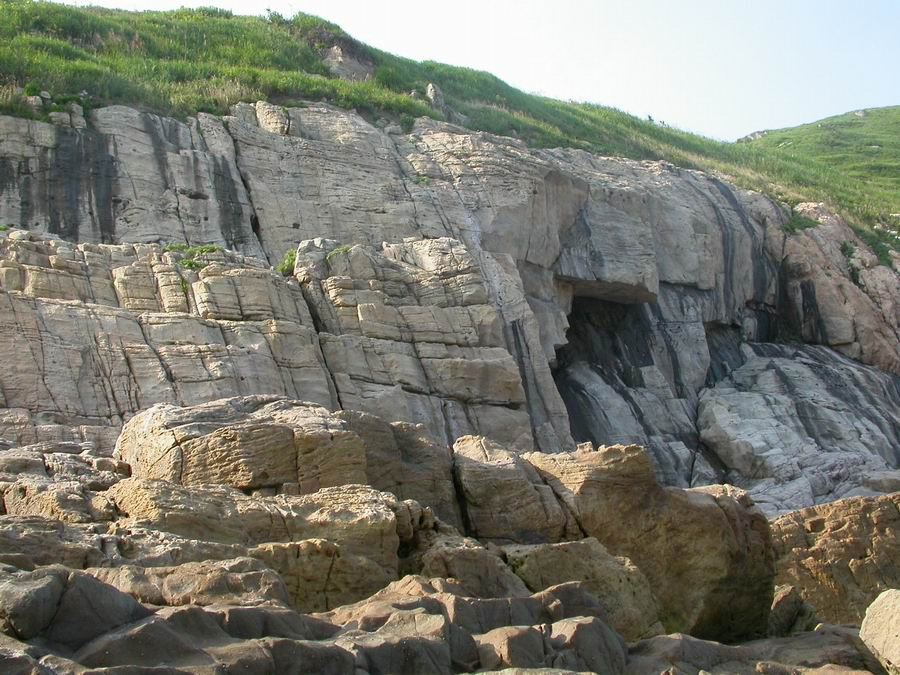 南韭山列岛上的岩壁.jpg